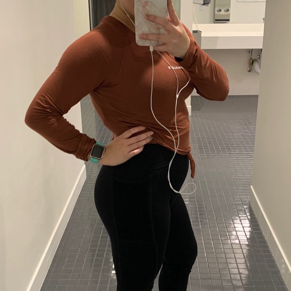Alphalete cropped long sleeve tie top